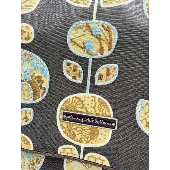 Petunia Pickle Bottom Boxy Backpack Diaper Bag Heirloom 10yr Embroidered - Picture 2 of 8